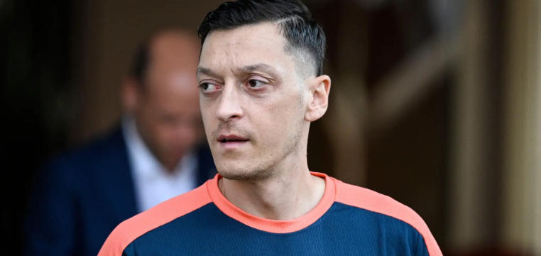 mesut ozil