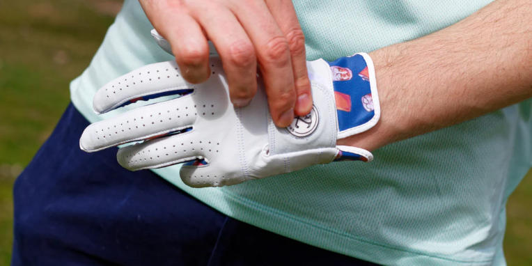 How to Choose a Golf Glove