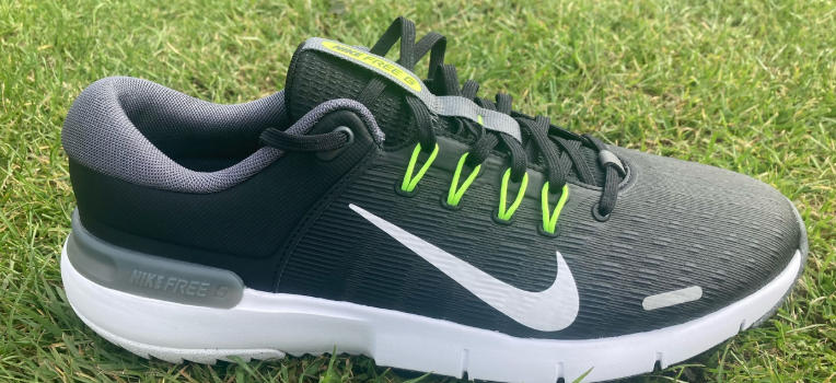 Lightweight Golf Shoes for Summer