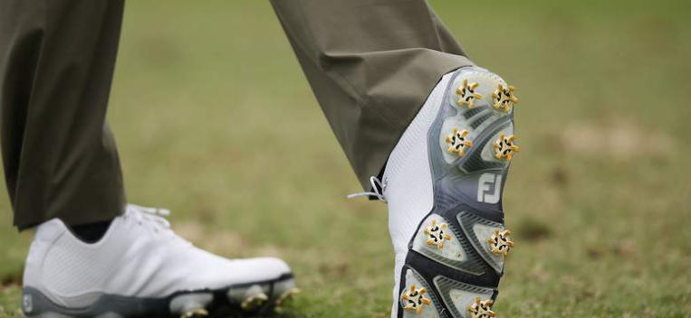 Choosing Golf Shoe Spikes