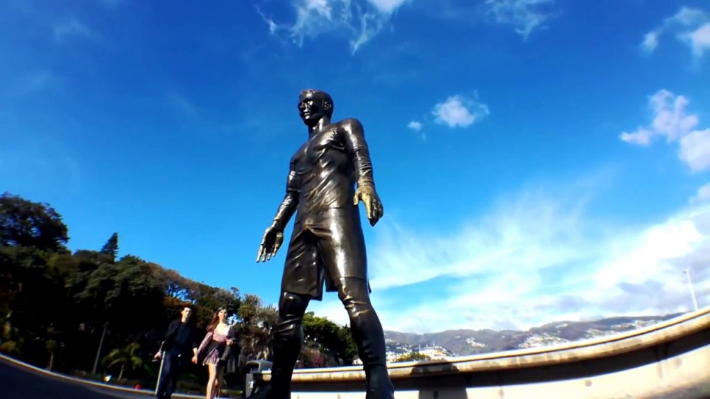 famous sports statues